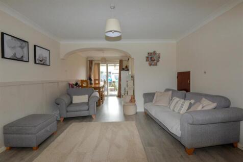 Living Room 1.jpg