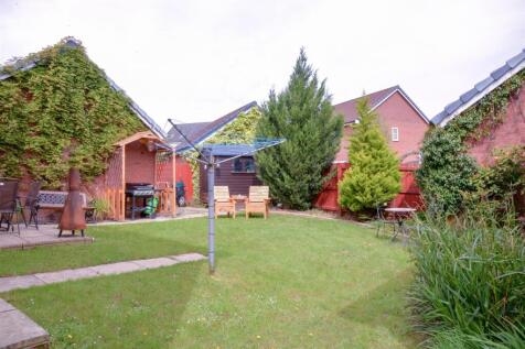 Rear Garden 1.jpg