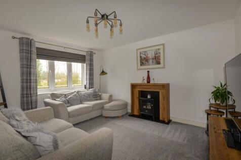 Living Room 1.jpg