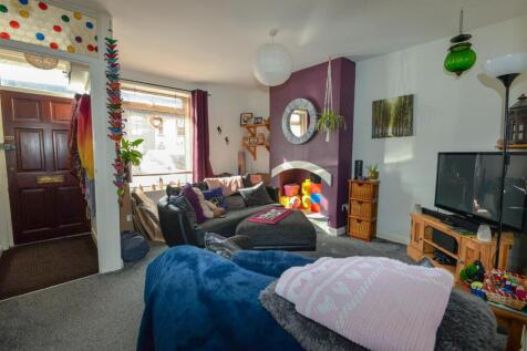 Living Room 3.jpg