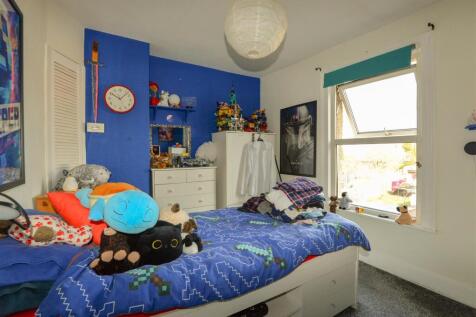 Bedroom2 1.jpg