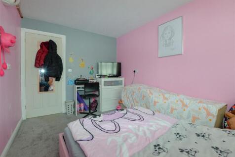 Bedroom4 2.jpg