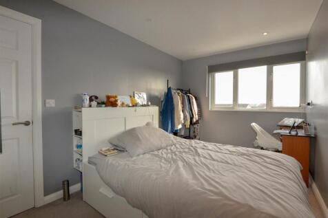 Bedroom2 1.jpg