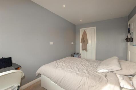 Bedroom2 2.jpg