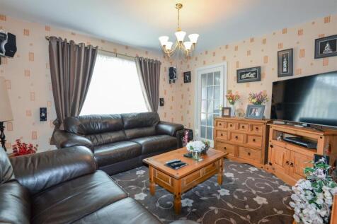 Living Room 3.jpg