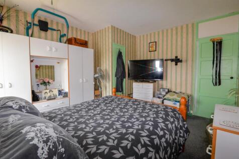 Bedroom2 2.jpg
