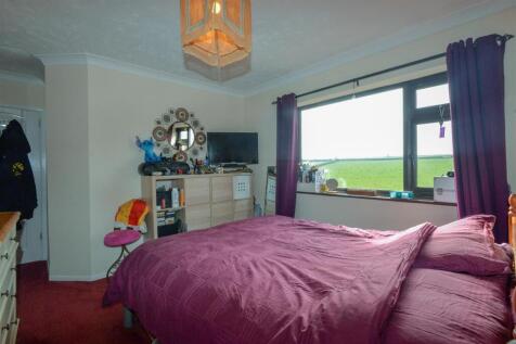 Bedroom1 2.jpg