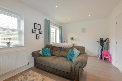 Living Room 3.jpg