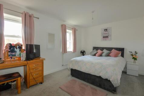 Bedroom1 1.jpg