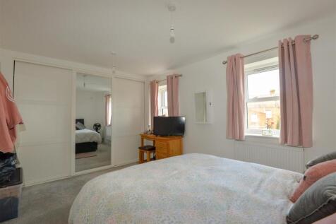 Bedroom1 2.jpg