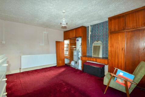 Bedroom1 2.jpg