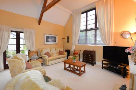 Living Room 2.jpg
