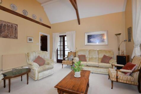 Living Room 4.jpg