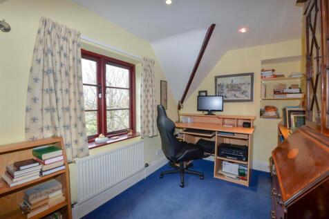 Bedroom4 1.jpg