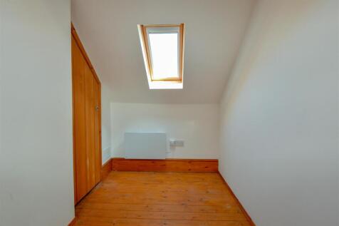 Bedroom2 1.jpg