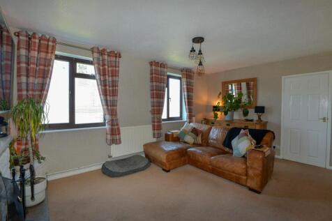 Living Room 4.jpg