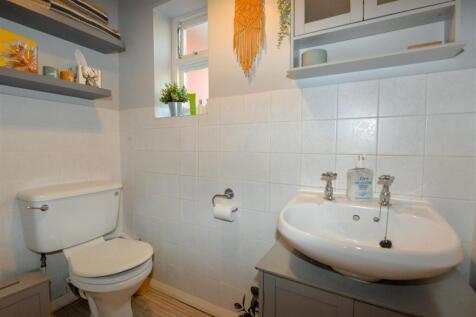Shower Room 1.jpg