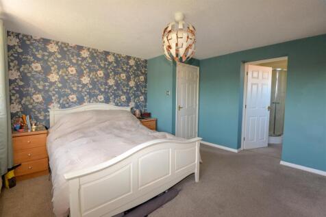 Bedroom1 2.jpg