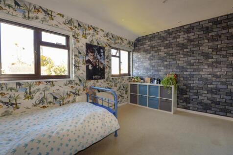 Bedroom2 2.jpg