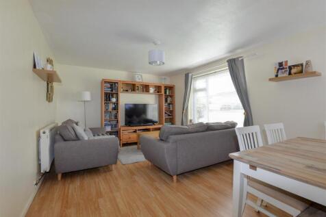 Living Room 1.jpg