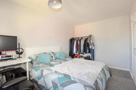 Bedroom2 2.jpg