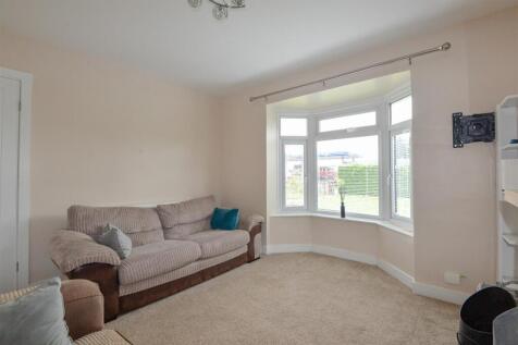 Living Room 2.jpg
