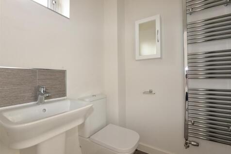 Ensuite 1.jpg