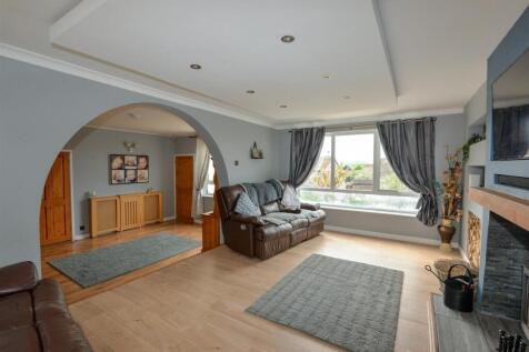 Living Room 4.jpg