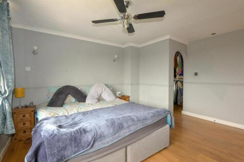 Bedroom1 2.jpg