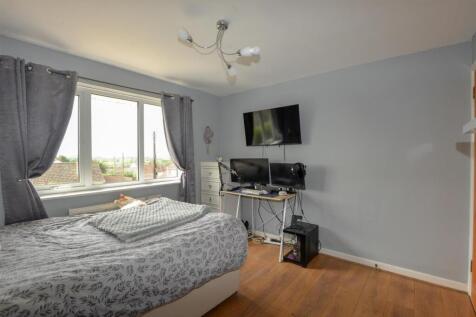 Bedroom2 2.jpg