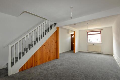 Living Room 1.jpg