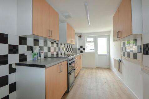 Kitchen 1.jpg