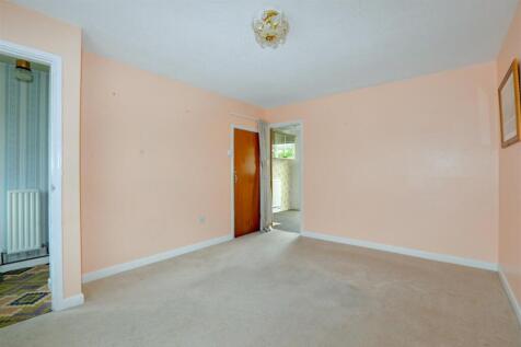 Living Room 2.jpg