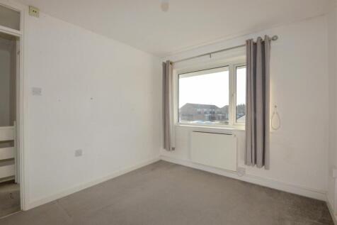 Bedroom2 2.jpg