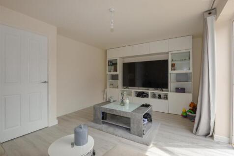 Living Room 4.jpg