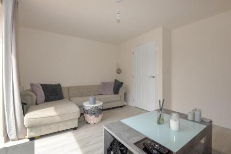 Living Room 2.jpg