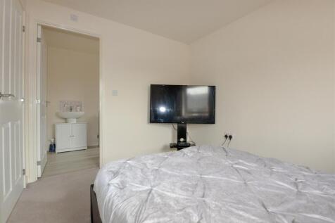 Bedroom1 2.jpg