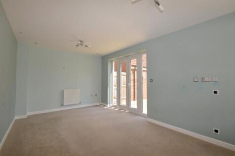 Living Room 1.jpg