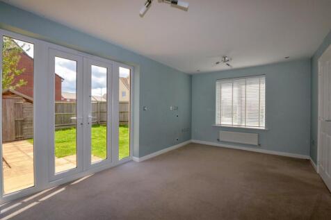 Living Room 2.jpg
