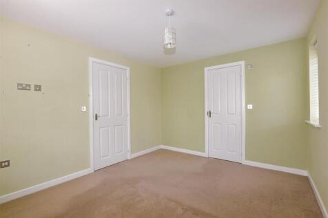 Bedroom1 3.jpg