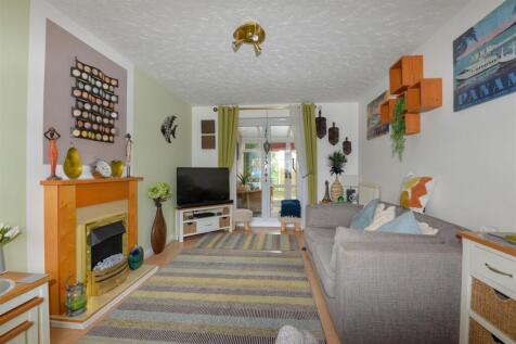 Living Room 4.jpg