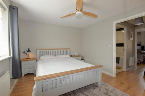 Bedroom1 2.jpg
