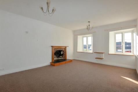 Living Room 1.jpg