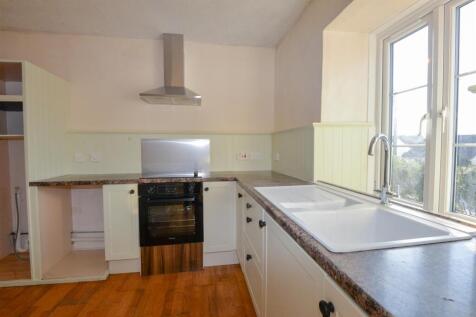 Kitchen 2.jpg