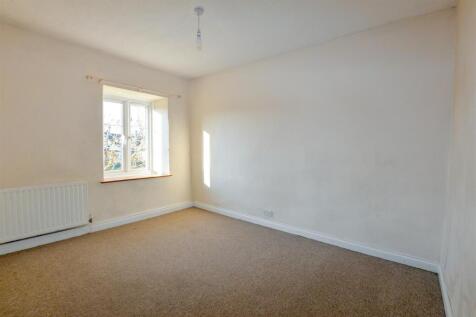 Bedroom1 3.jpg