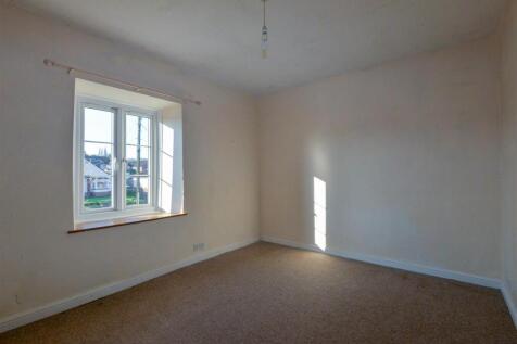 Bedroom2 2.jpg