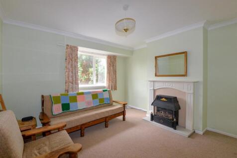 Living Room 1.jpg