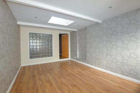 Living Room 2.jpg