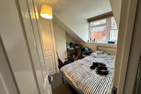 top floor bedroom...