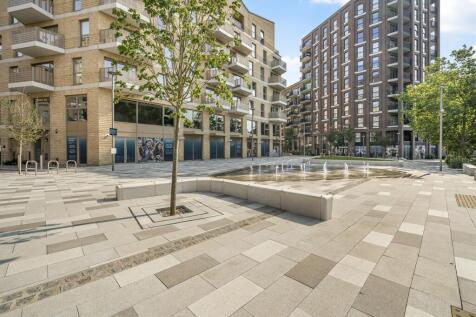 COMMUNAL GROUNDS